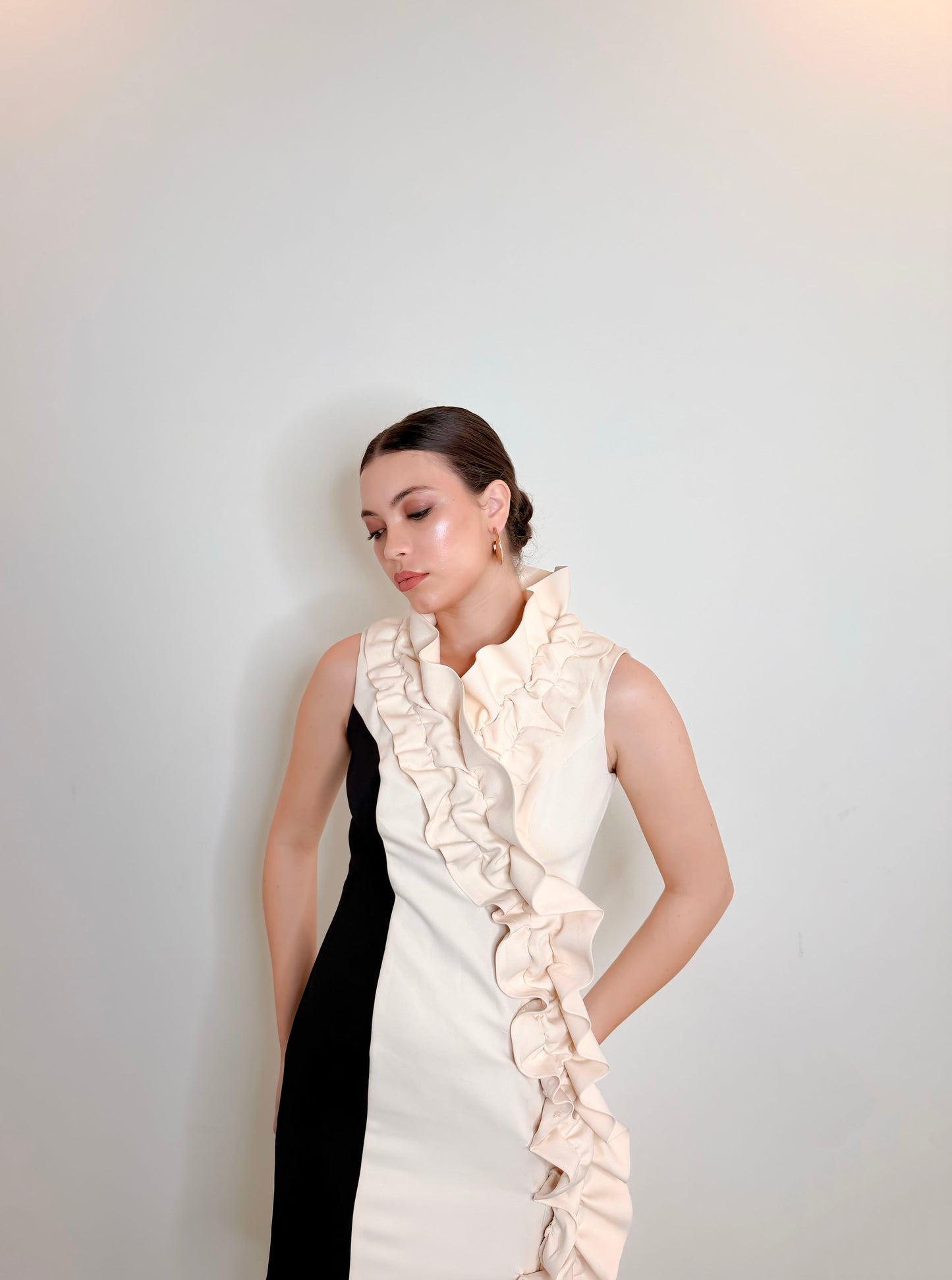 Solenne - Ivoire Sculpted Ruffle Mini Dress