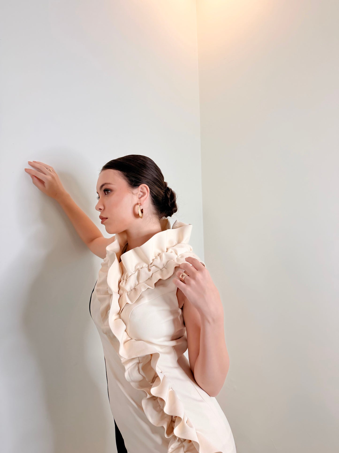 Solenne - Ivoire Sculpted Ruffle Mini Dress