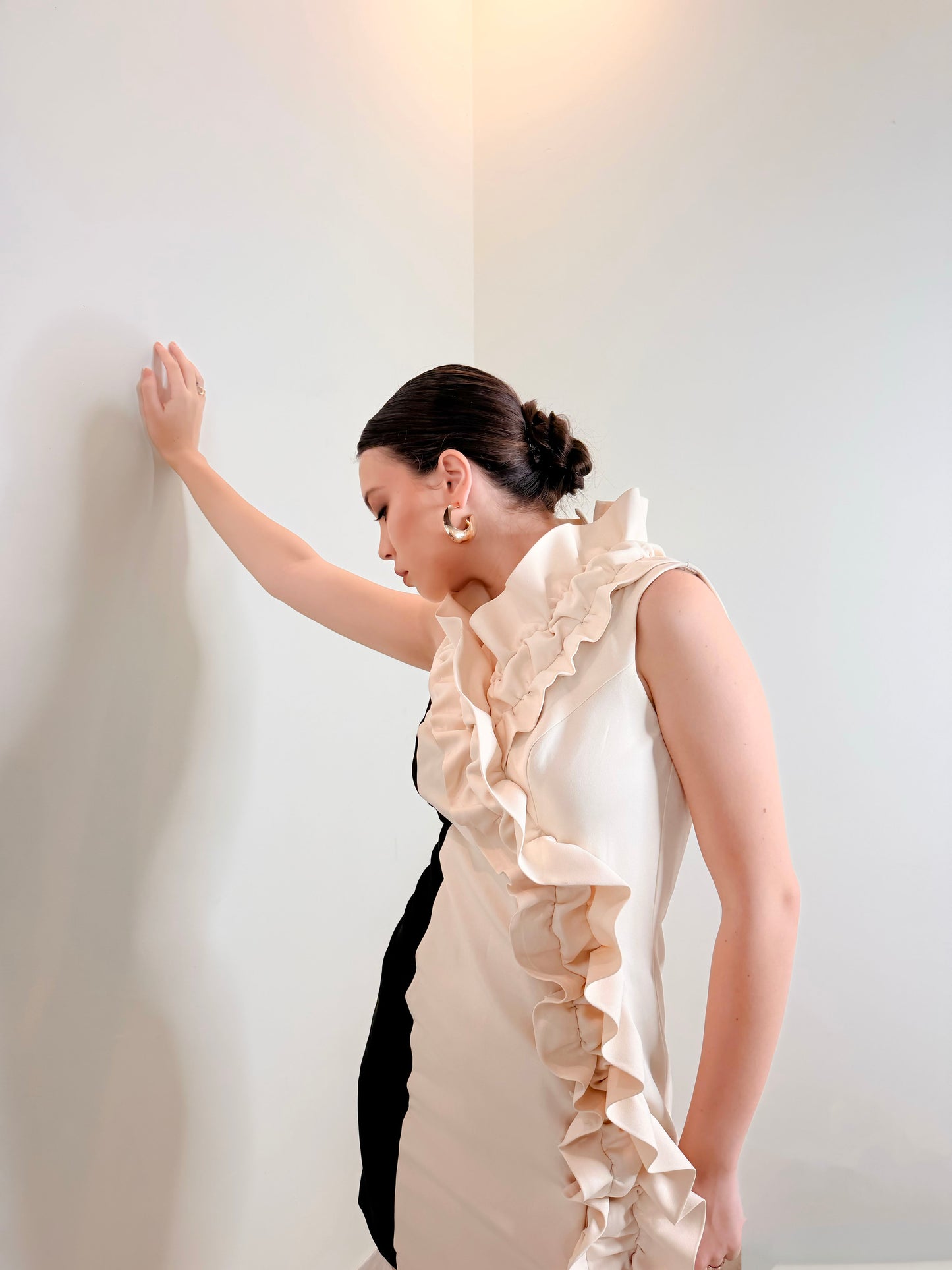 Solenne - Ivoire Sculpted Ruffle Mini Dress